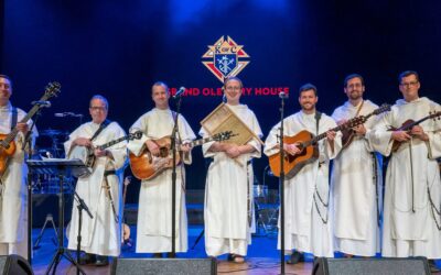 Hillbilly Thomists Bluegrass Band Performs for Knights on Opry Stage