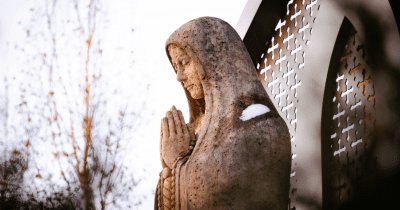 The first thing to note about the “Hail Mary” is that it comes right out of Scripture.
The post A Biblical Reflection on the Hail Mary appeared first on Ascension Press Media.